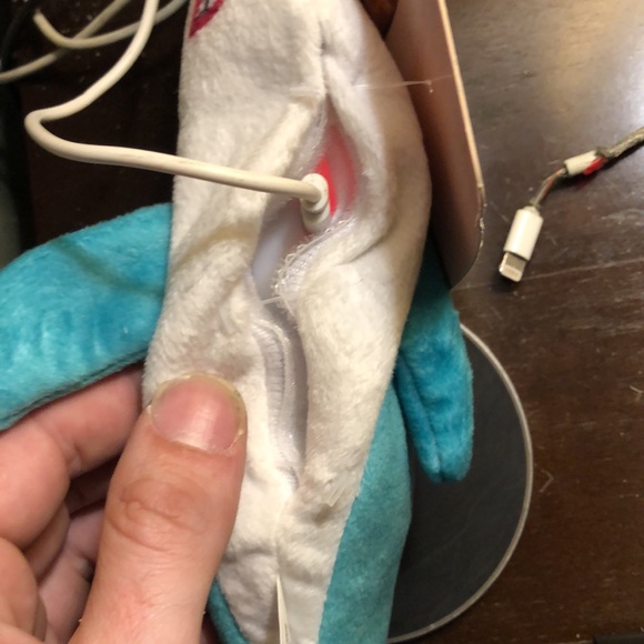 🐟HOST PICK🎣 Flopping shark Cat toy - Picture 5 of 5